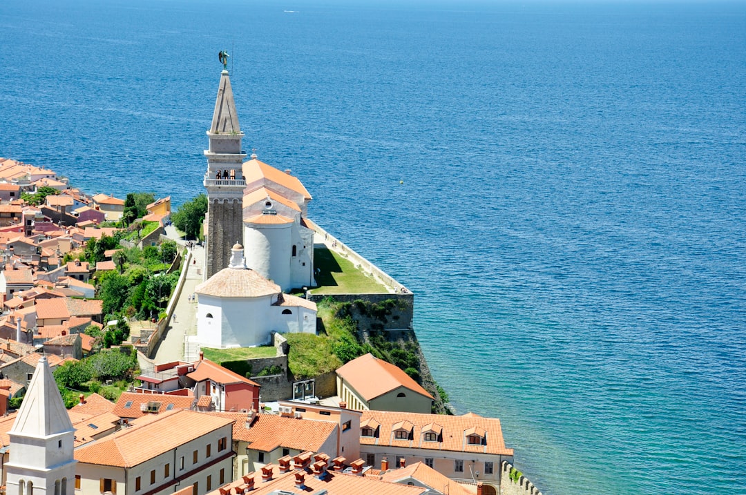 Izola